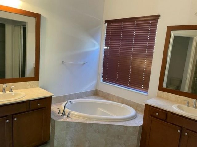 8491 NW 40th Street, Cooper City, FL 33024