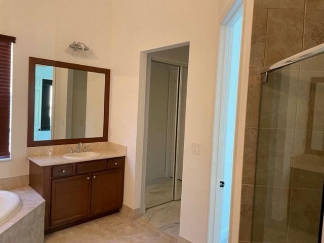 8491 NW 40th Street, Cooper City, FL 33024