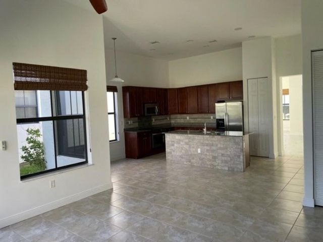 8491 NW 40th Street, Cooper City, FL 33024