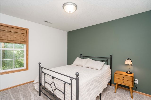 3906 NW Seasons Court, Ankeny, IA 50023