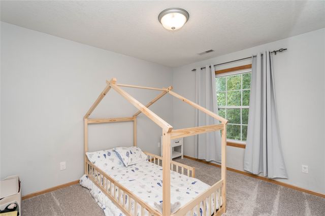 3906 NW Seasons Court, Ankeny, IA 50023