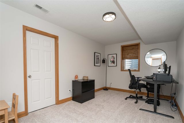 3906 NW Seasons Court, Ankeny, IA 50023