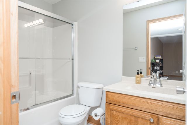 3906 NW Seasons Court, Ankeny, IA 50023