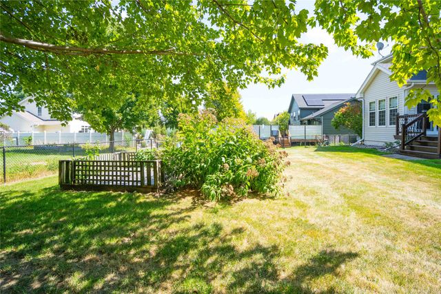 3906 NW Seasons Court, Ankeny, IA 50023