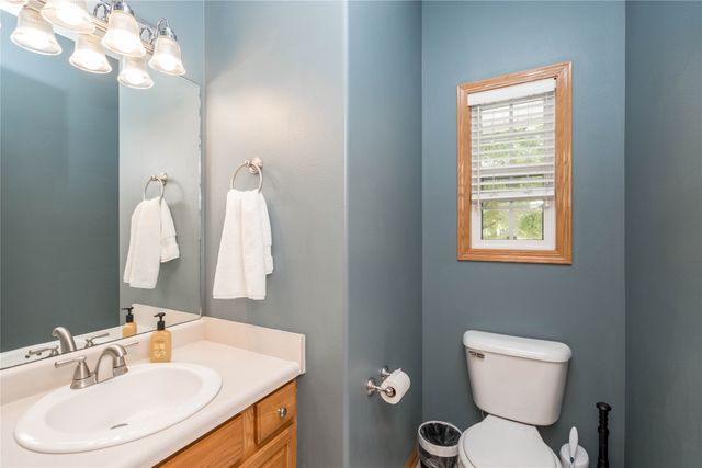 3906 NW Seasons Court, Ankeny, IA 50023