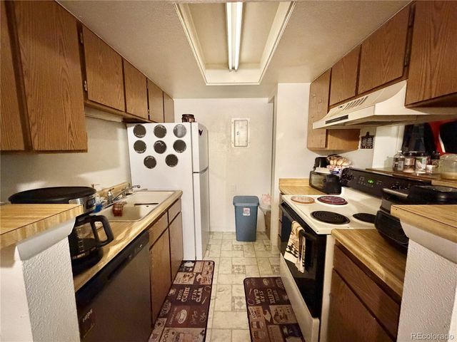14192 E Colorado Drive 202, Aurora, CO 80012