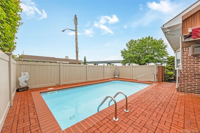 168-24 14th Avenue, Beechhurst, NY 11357
