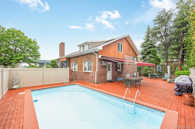 168-24 14th Avenue, Beechhurst, NY 11357