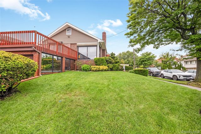 168-24 14th Avenue, Beechhurst, NY 11357