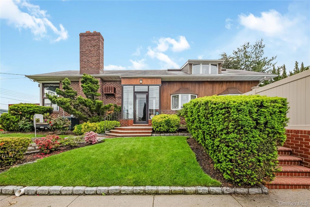 168-24 14th Avenue, Beechhurst, NY 11357