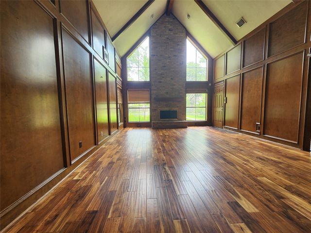 15714 Woodcroft Drive, Houston, TX 77095