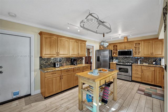 1446 Nautilus Isle, Dania Beach, FL 33004