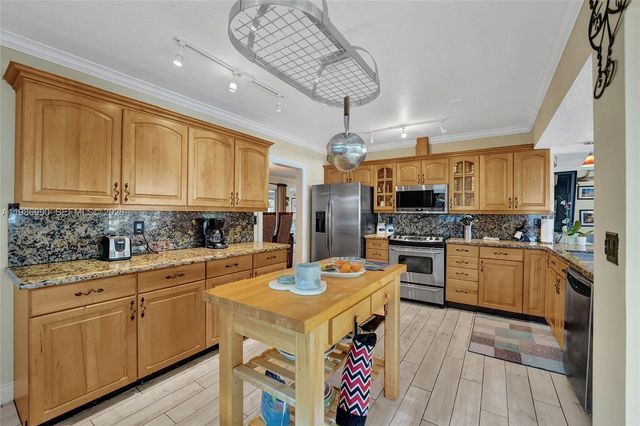 1446 Nautilus Isle, Dania Beach, FL 33004