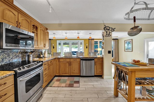 1446 Nautilus Isle, Dania Beach, FL 33004