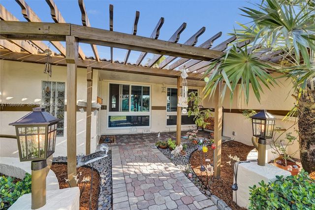 1446 Nautilus Isle, Dania Beach, FL 33004