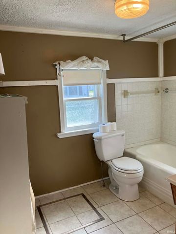 306 E Main Street, Redkey, IN 47373