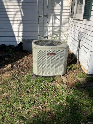 306 E Main Street, Redkey, IN 47373