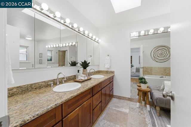 923 Camino Ricardo, Moraga, CA 94556