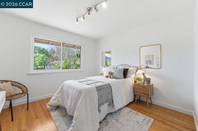 923 Camino Ricardo, Moraga, CA 94556