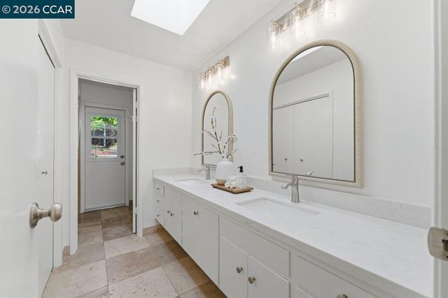 923 Camino Ricardo, Moraga, CA 94556