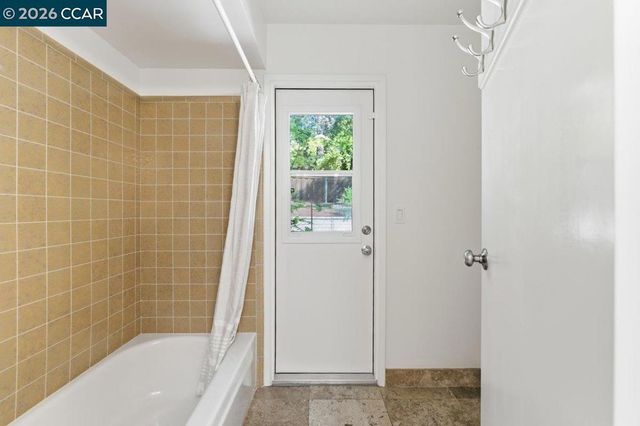 923 Camino Ricardo, Moraga, CA 94556