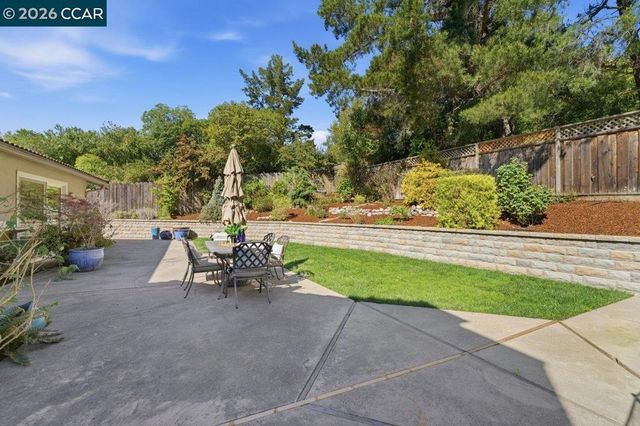 923 Camino Ricardo, Moraga, CA 94556