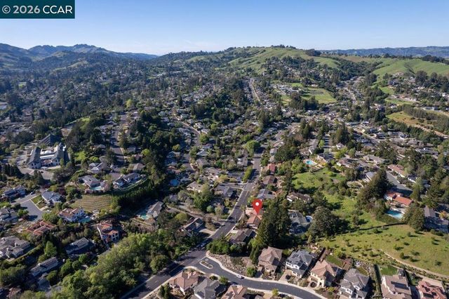 923 Camino Ricardo, Moraga, CA 94556