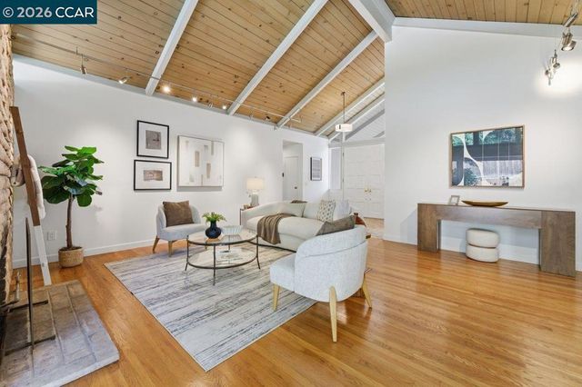 923 Camino Ricardo, Moraga, CA 94556