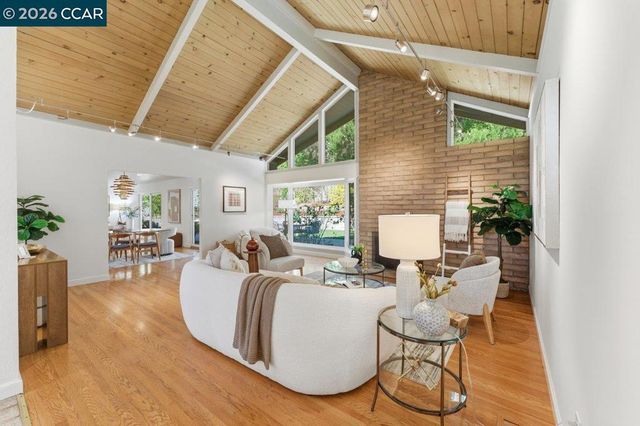 923 Camino Ricardo, Moraga, CA 94556