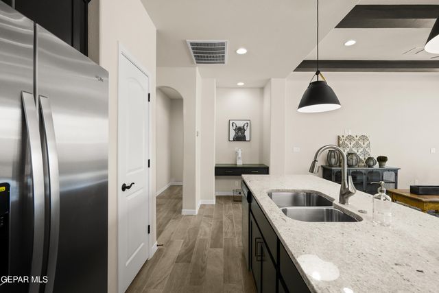 713 Paseo Modesto Drive, Horizon City, TX 79928