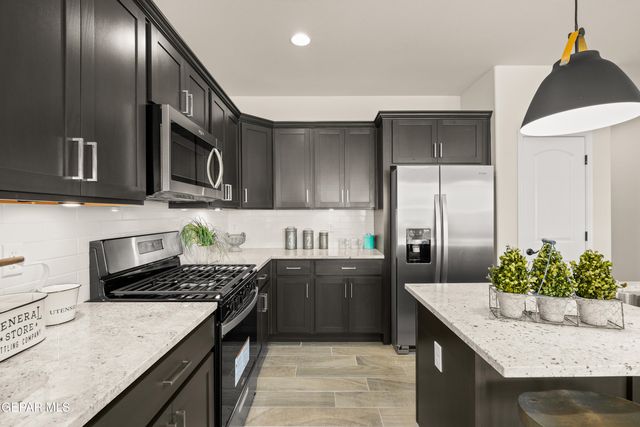 713 Paseo Modesto Drive, Horizon City, TX 79928