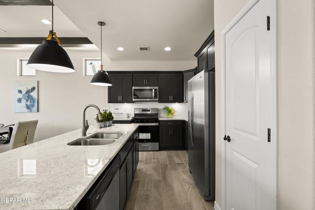 713 Paseo Modesto Drive, Horizon City, TX 79928