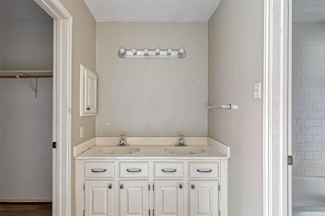 923 Mayweather Lane, Richmond, TX 77406