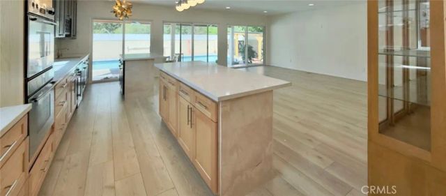 5921 Fallbrook Avenue, Woodland Hills, CA 91367