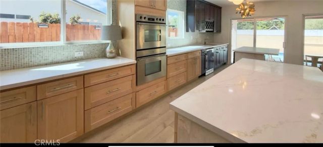 5921 Fallbrook Avenue, Woodland Hills, CA 91367