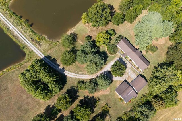 350 Oak Grove Road, Makanda, IL 62958