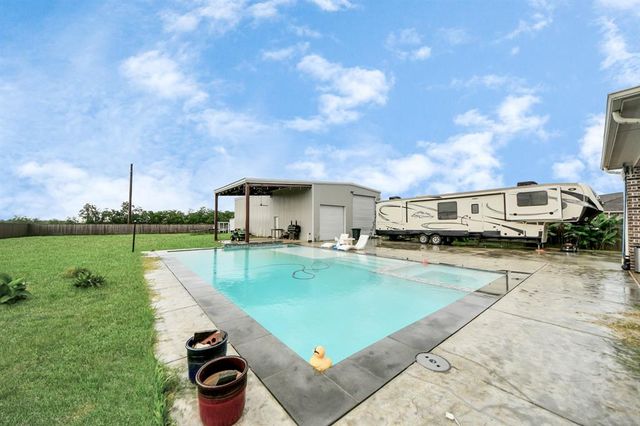 7606 Keechi Place, Mont Belvieu, TX 77523