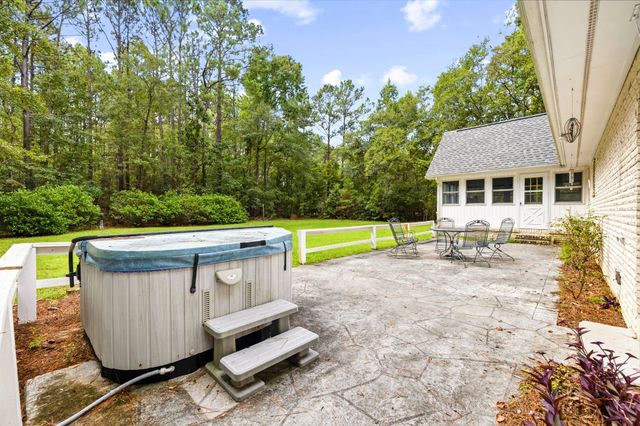 3811 Loblolly Ave., Little River, SC 29566