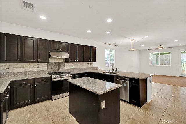 13084 BOWKER, Beaumont, CA 92223