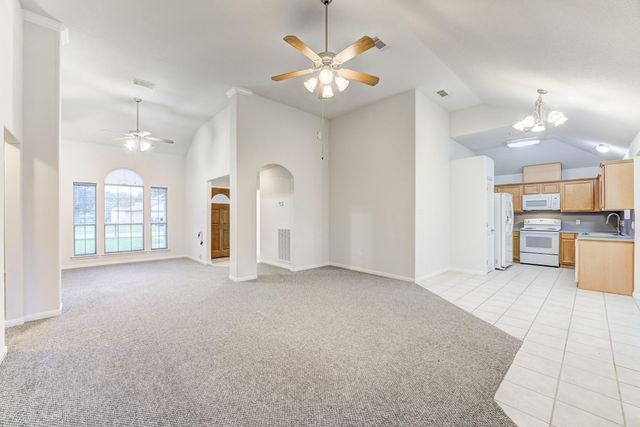 1140 Thomas Drive, Angleton, TX 77515