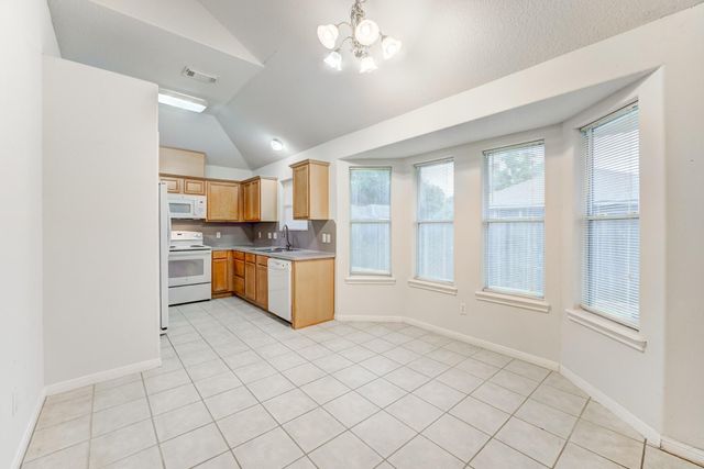 1140 Thomas Drive, Angleton, TX 77515