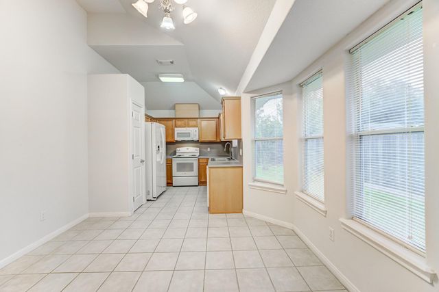 1140 Thomas Drive, Angleton, TX 77515