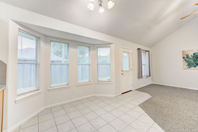 1140 Thomas Drive, Angleton, TX 77515