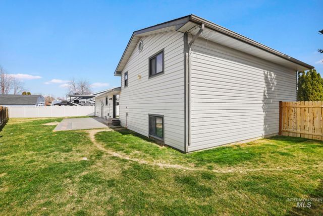 1149 Blake Street N, Twin Falls, ID 83301