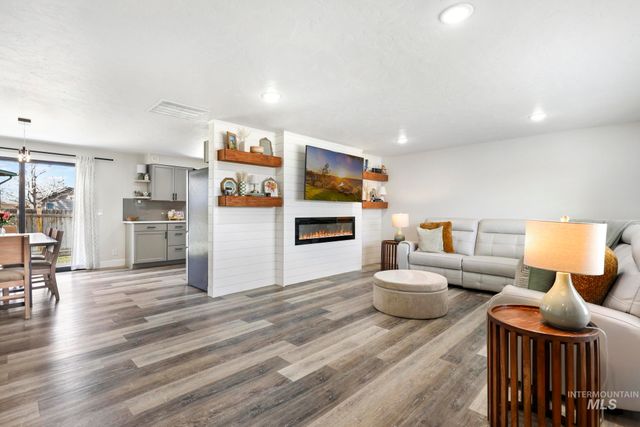 1149 Blake Street N, Twin Falls, ID 83301