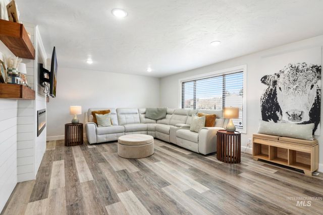 1149 Blake Street N, Twin Falls, ID 83301