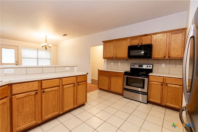 212 Oak Ridge Drive, Nolanville, TX 76559