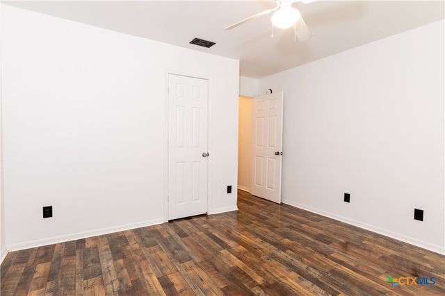 212 Oak Ridge Drive, Nolanville, TX 76559