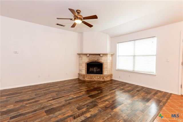 212 Oak Ridge Drive, Nolanville, TX 76559