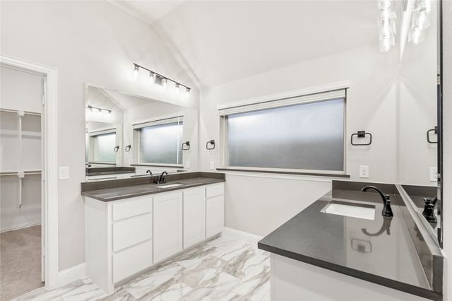 905 Denham Drive, Red Oak, TX 75154